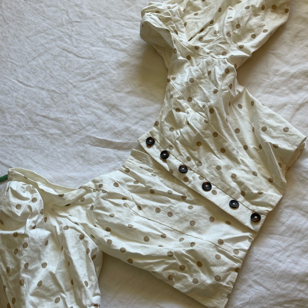 Revolve LPA Top